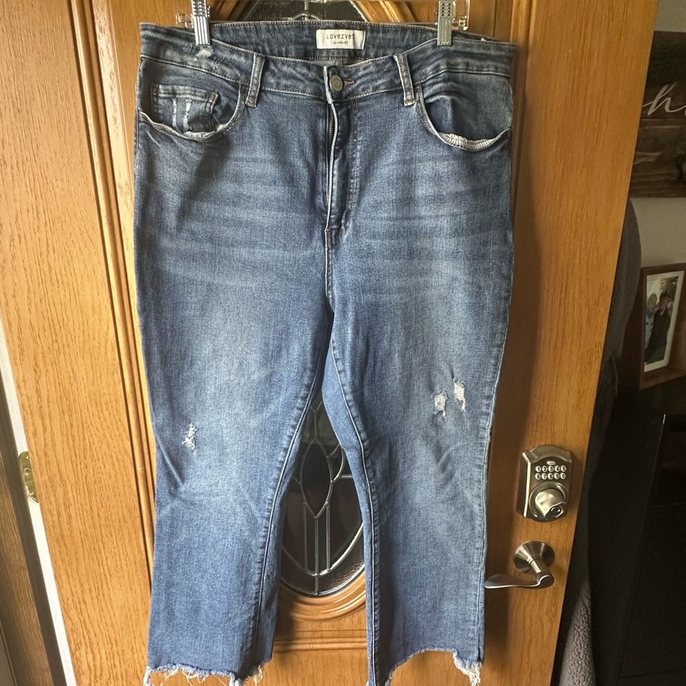 Universal Thread Women's Ankle Blue Jeans